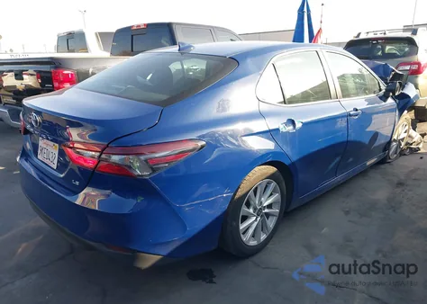 2024 Toyota Camry Le z USA, uszkodzony, nr VIN 4T1C11AK3RU217401